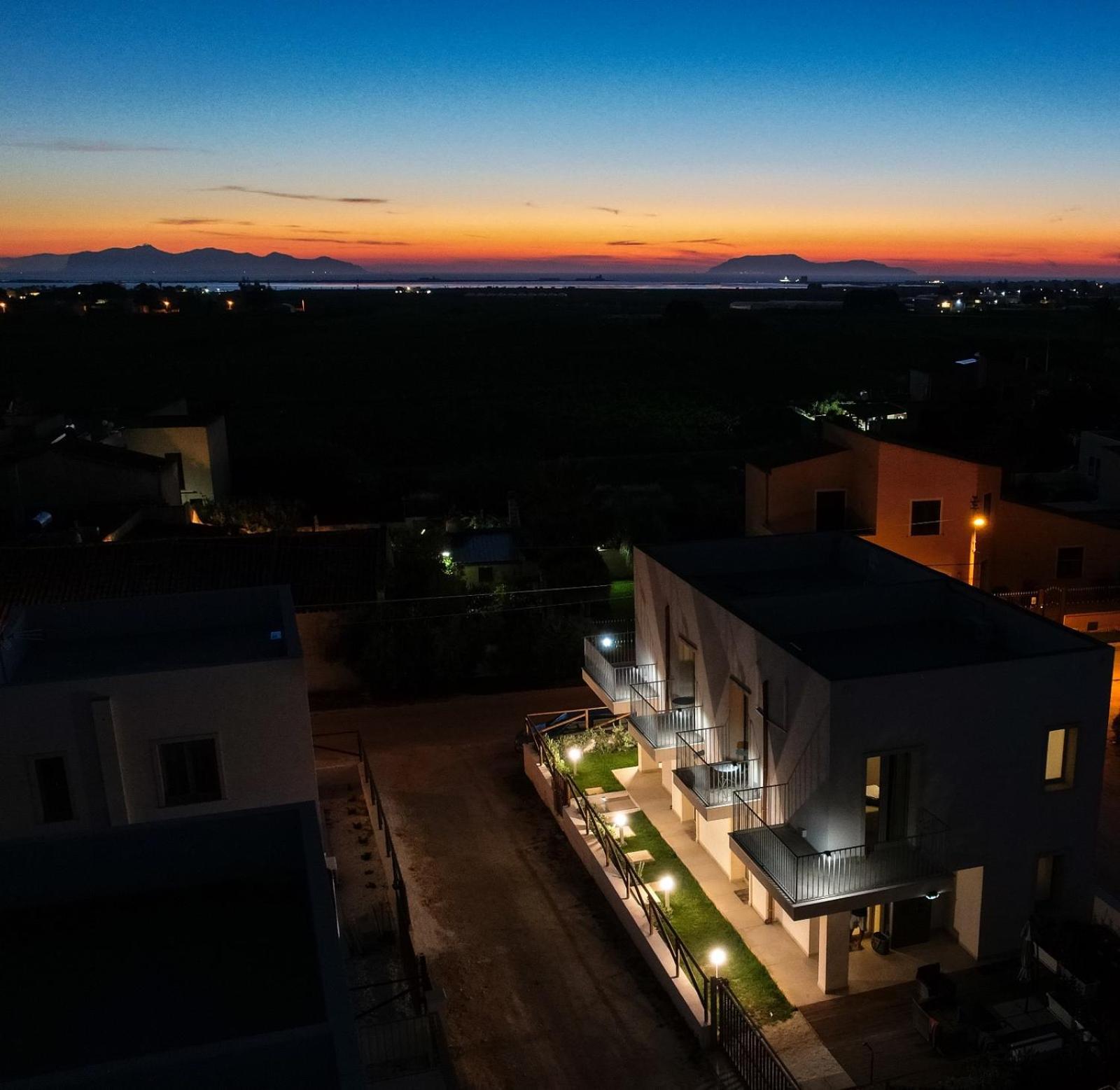 18 Gradi Apartments Marsala Exteriör bild